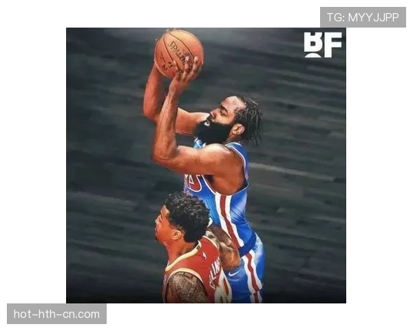 在NBA和FIBA比赛中，防守三秒违例是如何判罚的？